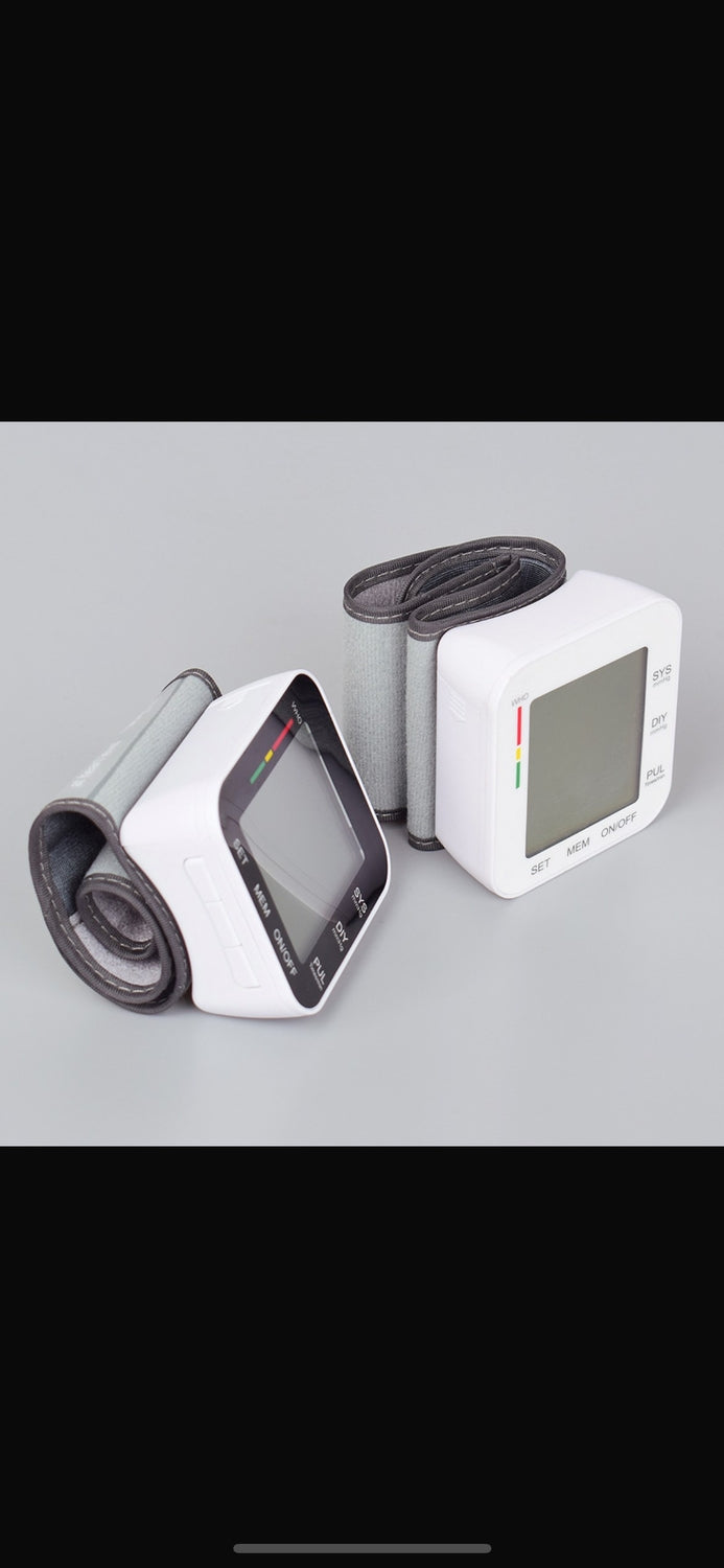 Blodtrycksmätare för Handled med minnesfunktioner