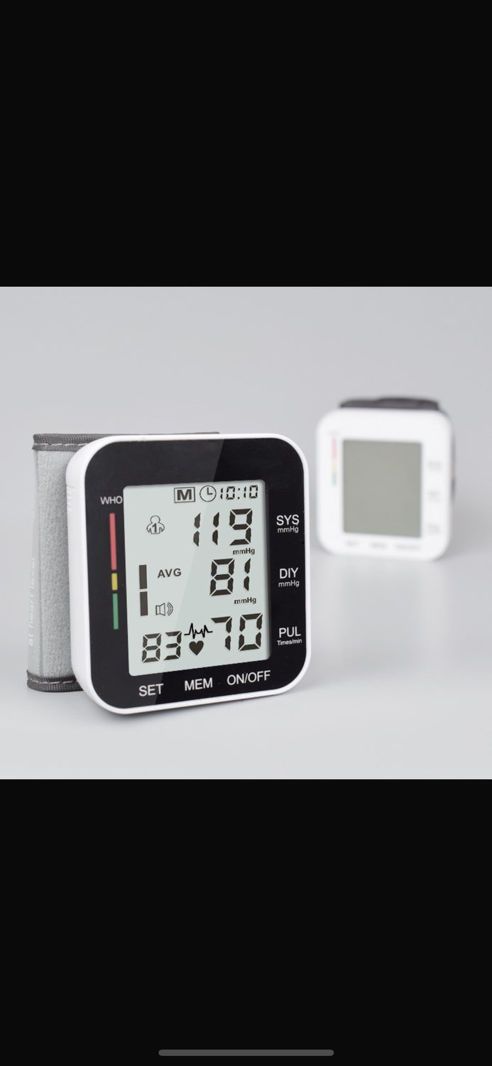 Blodtrycksmätare för Handled med minnesfunktioner